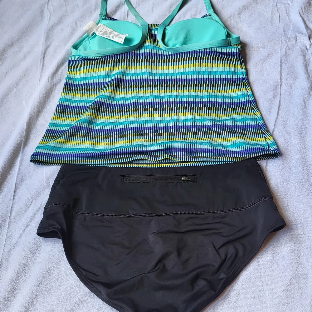 Nike color top